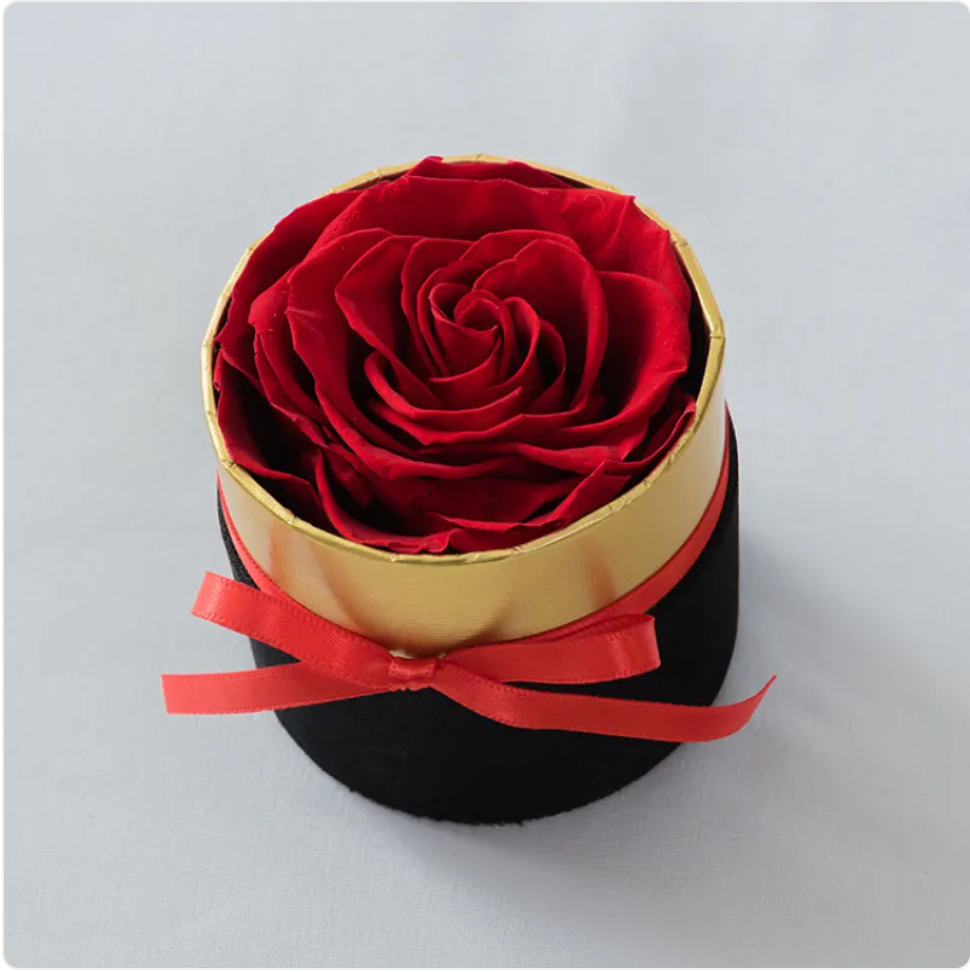 Heart-Shaped Dried Flower Pot